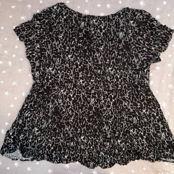 TORRID BLACK LEOPARD CHEETAH PRINT BABYDOLL TOP SIZE 2x - Picture 4 of 6